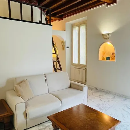 Charming Flat, And Close To Metro 아파트 밀라노