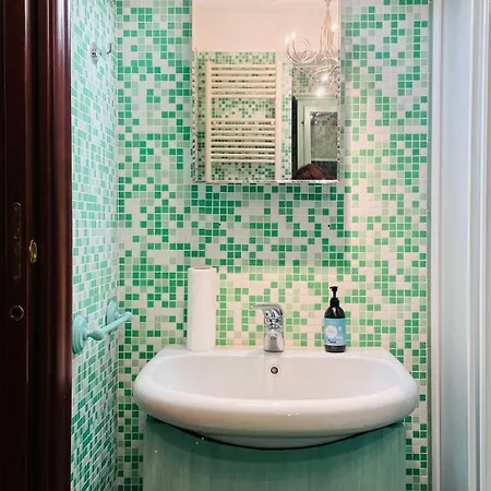 아파트 Charming Flat, And Close To Metro