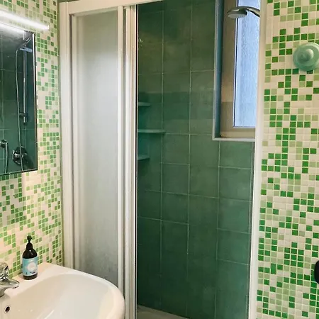 Charming Flat, And Close To Metro 아파트 *