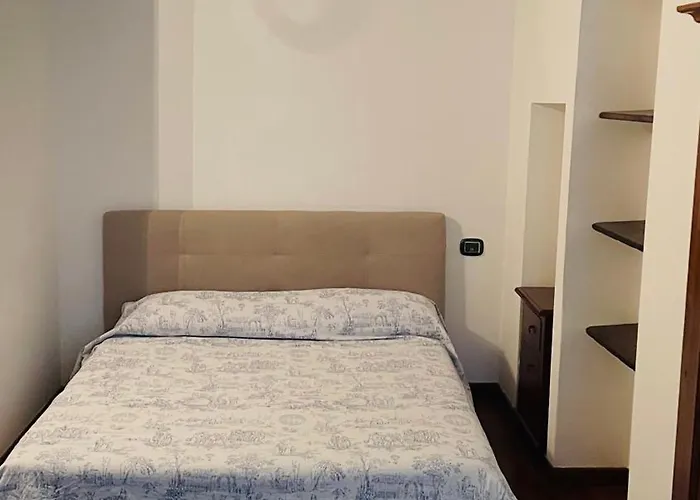 Charming Flat, And Close To Metro شقة *