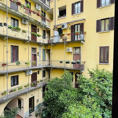 Apartamento Charming Flat, And Close To Metro Milán
